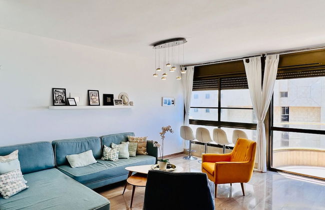 Elegant Apt with Balcony & Sea View by FeelHome - Foto 24