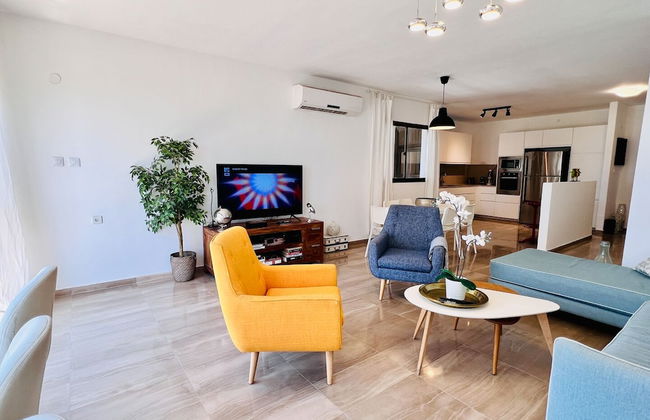 Elegant Apt with Balcony & Sea View by FeelHome - Foto 17