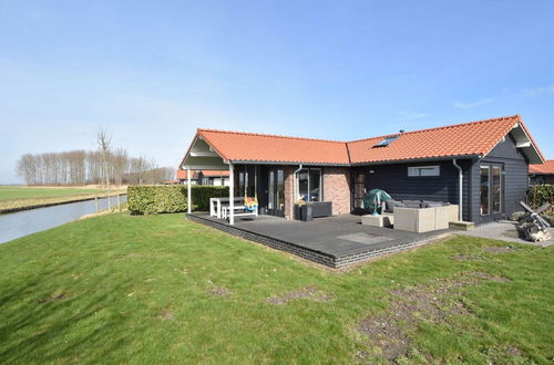 Photo 26 - Alluring Holiday Home in Kattendijke With Terrace and Garden