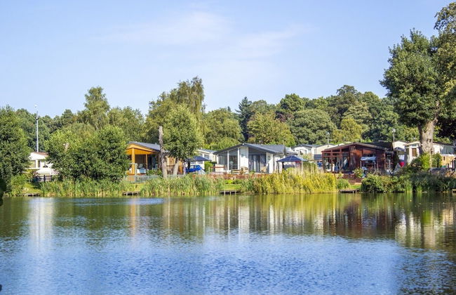 Lakes and Woodlands Overstone Holiday Park - Foto 44