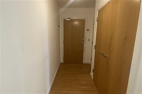 Foto 34 - Captivating 1-bed Apartment in Barking