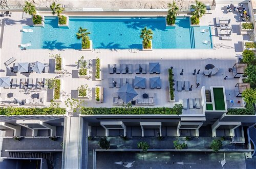 Foto 35 - Maison Privee - Classy Urban Retreat w/ Amazing Dubai Canal Views