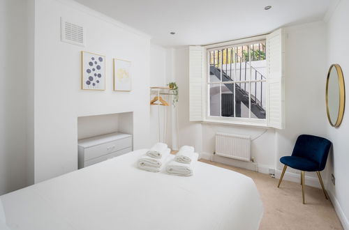 Foto 4 - JOIVY Chic & Modern 2-Bed Flat W/ Patio In Pimlico