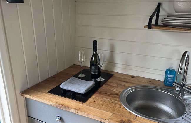 Cabin - Sleeps 2 hot tub & Parking - Foto 3