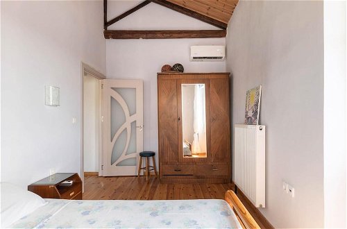 Foto 2 - Charming 3-bed Villa in Pidasos With Open Views