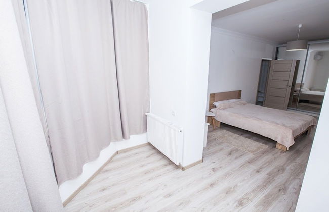 Happy nights in friendly AP - Photo 6