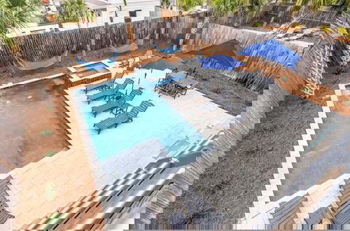 Foto 29 - Four Suns by Avantstay 5 Mins TO Beach OCC 20! Arcade Game, Ping Pong, BBQ & Pool!
