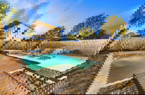Foto 32 - Four Suns by Avantstay 5 Mins TO Beach OCC 20! Arcade Game, Ping Pong, BBQ & Pool!