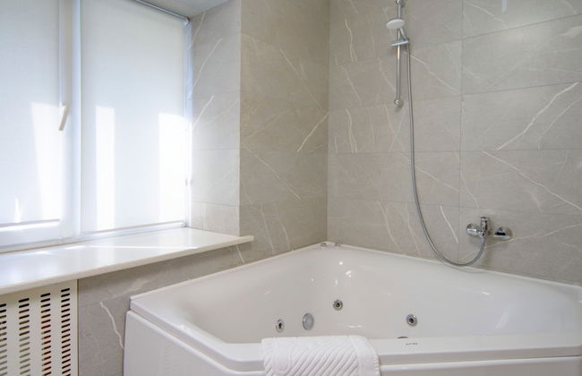 Arena Summit Apart Hotel - Photo 43