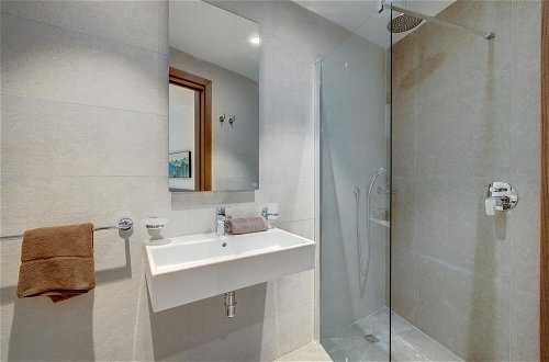 Foto 13 - Luxury 2BR Apartment in Portomaso