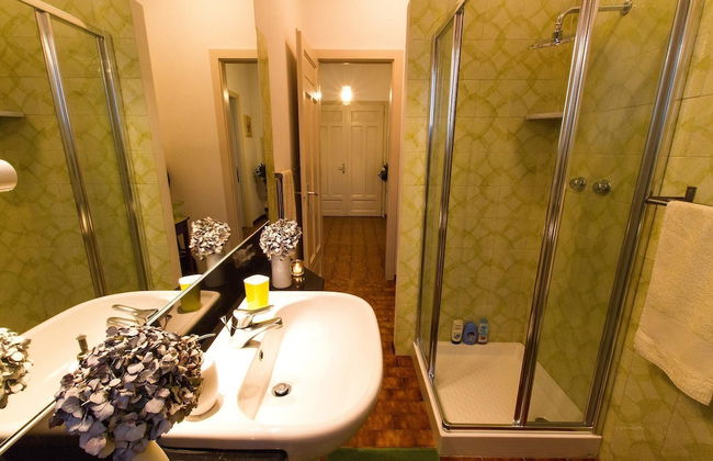 Connie s Apartment in Monvalle - Foto 7