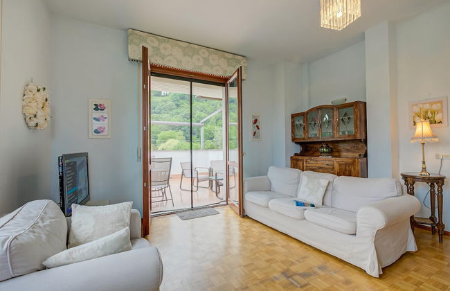 Connie s Apartment in Monvalle - Foto 40