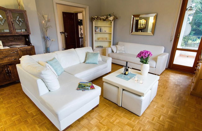 Connie s Apartment in Monvalle - Foto 17