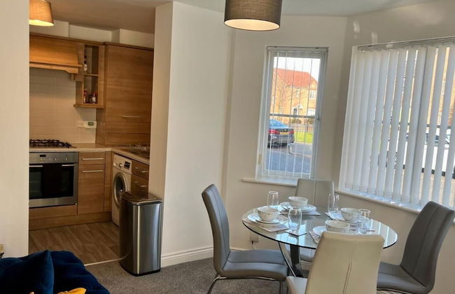 Lovely 2 Bedroom Apartment, 2 Bathrooms Parking - Photo 10