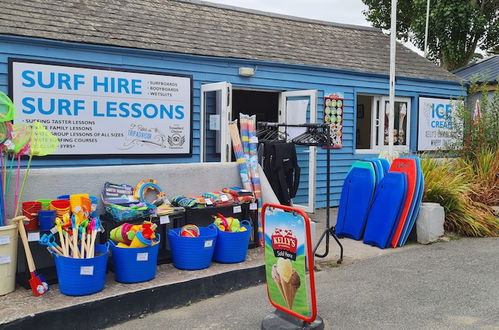 Photo 14 - Adorable Caravan in Newquay Bay Resorts Nb98