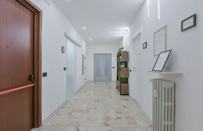 8 Bedroom Apartment in Reggio Emilia Center - Photo 33