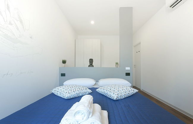 8 Bedroom Apartment in Reggio Emilia Center - Photo 1
