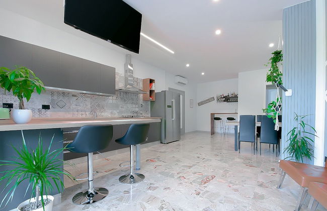 8 Bedroom Apartment in Reggio Emilia Center - Photo 20