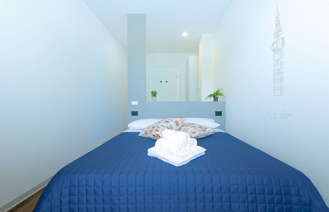 8 Bedroom Apartment in Reggio Emilia Center - Photo 2