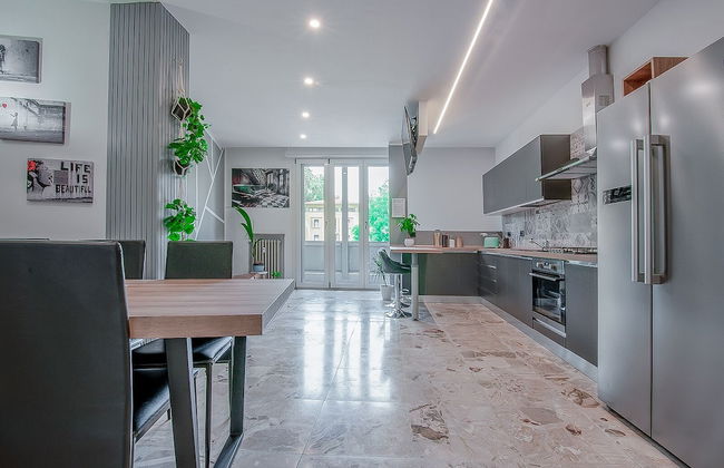 8 Bedroom Apartment in Reggio Emilia Center - Photo 21
