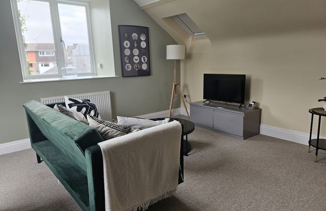 Charming 1-bed Loft in Caerleon - Photo 4