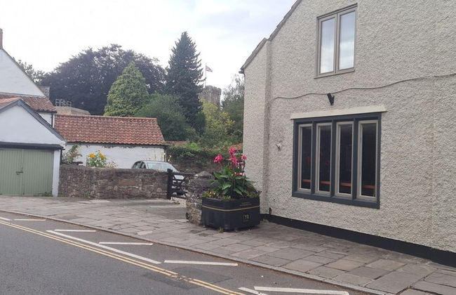 Charming 1-bed Loft in Caerleon - Photo 11