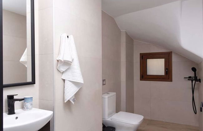 Cretan Residence With Pool - Photo 15