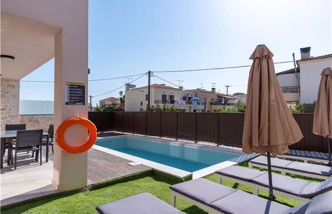 Cretan Residence With Pool - Photo 23