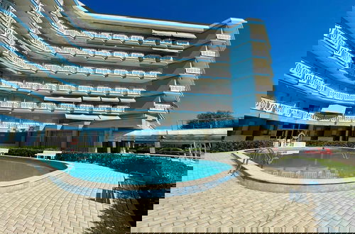 Photo 12 - Gorgeous Studio With Shared Pool and Terrace