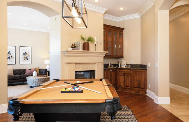 Bear Bridge by Avantstay Hilltop Haven in Temecula w/ Views, Putting Green & Hot Tub - Photo 19