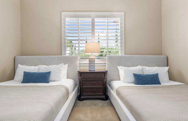 Bear Bridge by Avantstay Hilltop Haven in Temecula w/ Views, Putting Green & Hot Tub - Photo 46