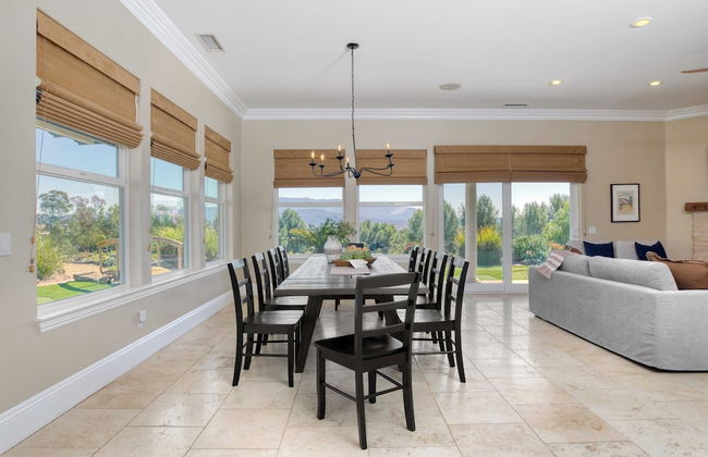 Bear Bridge by Avantstay Hilltop Haven in Temecula w/ Views, Putting Green & Hot Tub - Photo 15