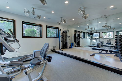 Photo 5 - Juniper Landing 3 Bedroom by Avantstay Condo in Park City Mountain Resort w/ Pool, Hot Tub & Gym