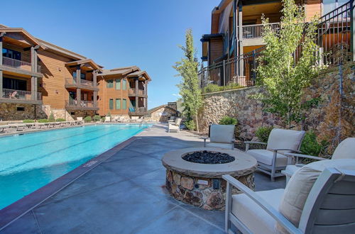 Photo 2 - Juniper Landing 3 Bedroom by Avantstay Condo in Park City Mountain Resort w/ Pool, Hot Tub & Gym