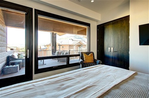 Photo 10 - Juniper Landing 3 Bedroom by Avantstay Condo in Park City Mountain Resort w/ Pool, Hot Tub & Gym