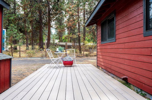 Foto 4 - Quiet River Bend Cabin by Avantstay 35 Mins to Mt Bachelor 10 Mins to Town Centre Hot Tub