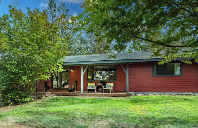 Quiet River Bend Cabin by Avantstay 35 Mins to Mt Bachelor 10 Mins to Town Centre Hot Tub! - Foto 2