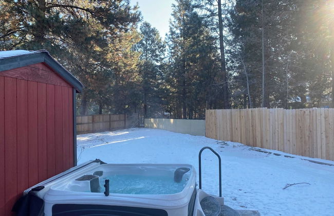 Quiet River Bend Cabin by Avantstay 35 Mins to Mt Bachelor 10 Mins to Town Centre Hot Tub! - Foto 5