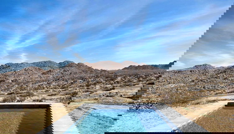 Foto 1 - Chicory by Avantstay Modern Desert Retreat w/ Hot Tub