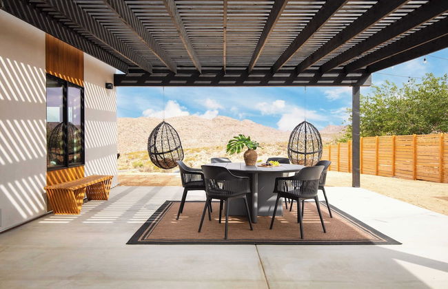 Chicory by Avantstay Modern Desert Retreat w/ Hot Tub - Photo 23