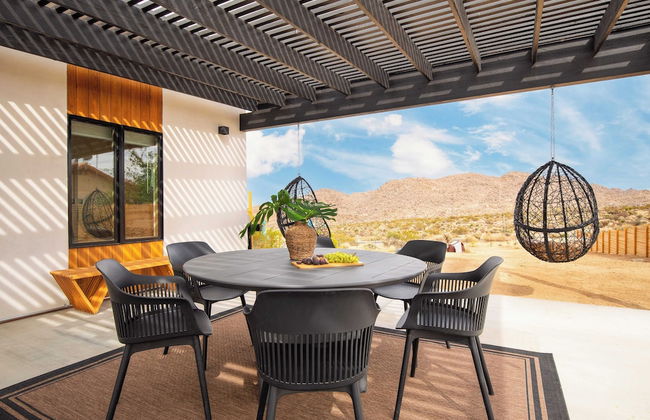 Chicory by Avantstay Modern Desert Retreat w/ Hot Tub - Photo 3