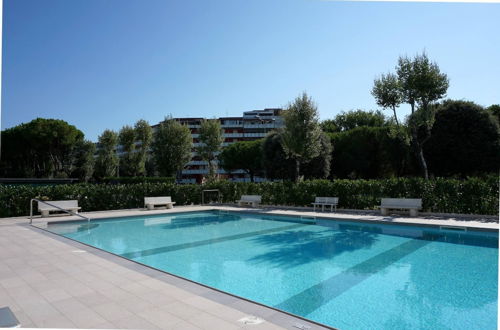 Photo 7 - Beautiful Beachfront Apartment With Terrace Sea View and Swimming Pool