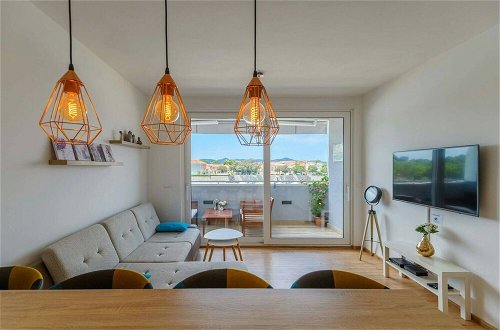 Foto 33 - Sea View Apartment Zara Luminosa