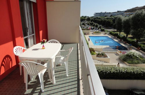 Photo 1 - Apartment by the Beach in a Residence With Pool