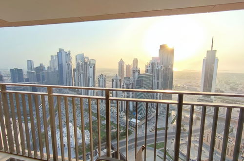 Foto 17 - SuperHost - Chic Apartment With Balcony Close to Burj Khalifa