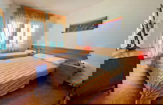 Photo 2 - Cozy Flat With a Breathtaking sea View