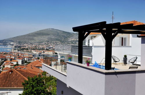 Photo 18 - Luxury Villa/rooftop Pool !avbl. in Season