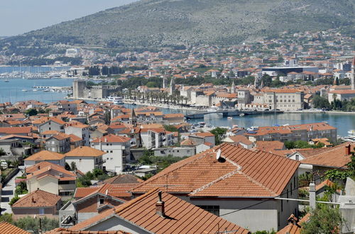 Photo 20 - Luxury Villa Rooftop Pool !avbl in Season