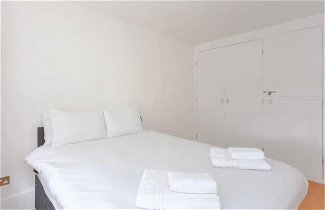 Photo 3 - Peaceful 2 Bedroom Apartment in Central London