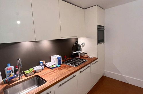 Photo 8 - Peaceful 2 Bedroom Apartment in Central London